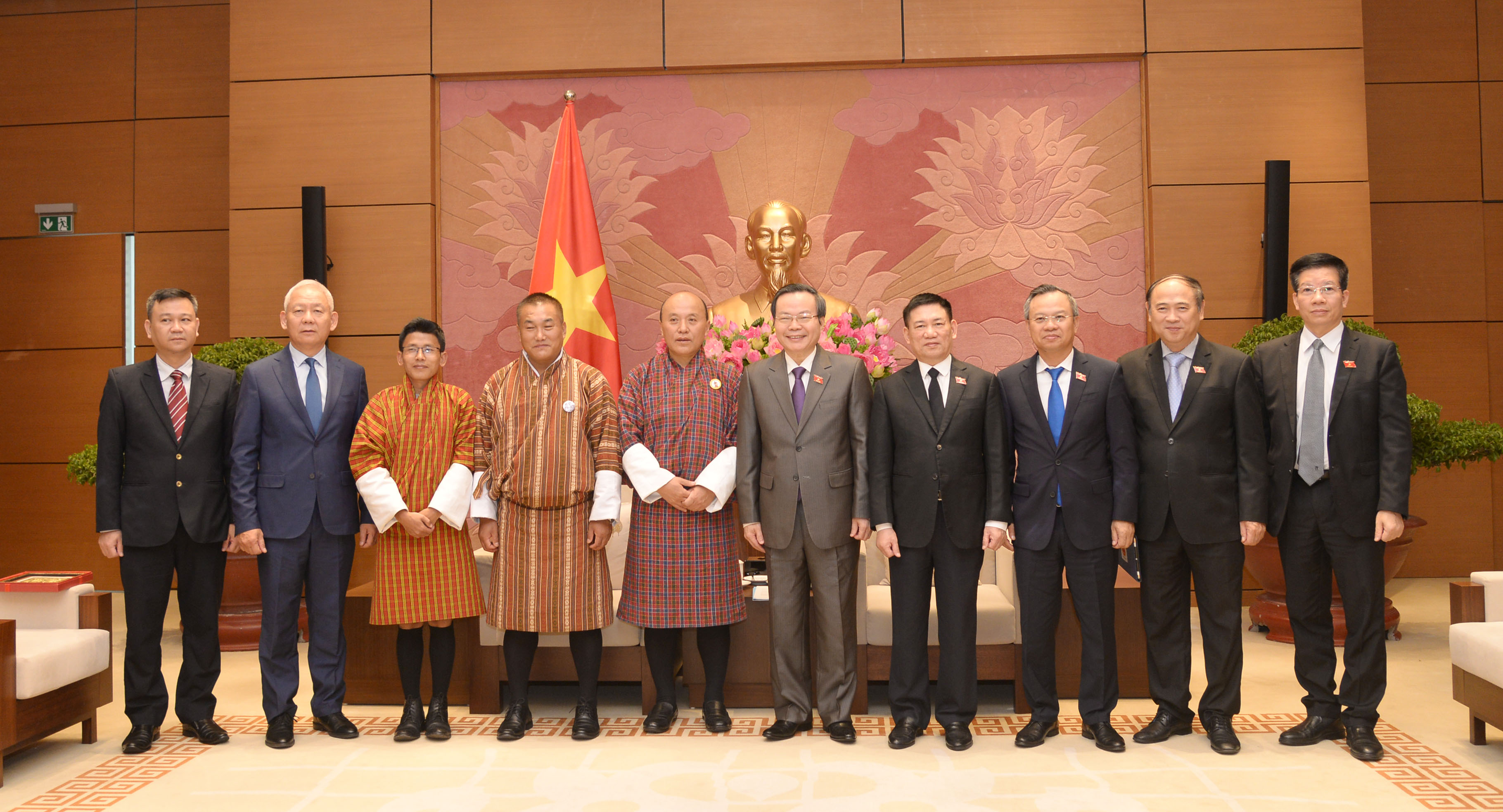 Phó Chủ tịch Quốc hội Phùng Quốc Hiển tiếp Tổng Kiểm toán Nhà nước Bu-tan